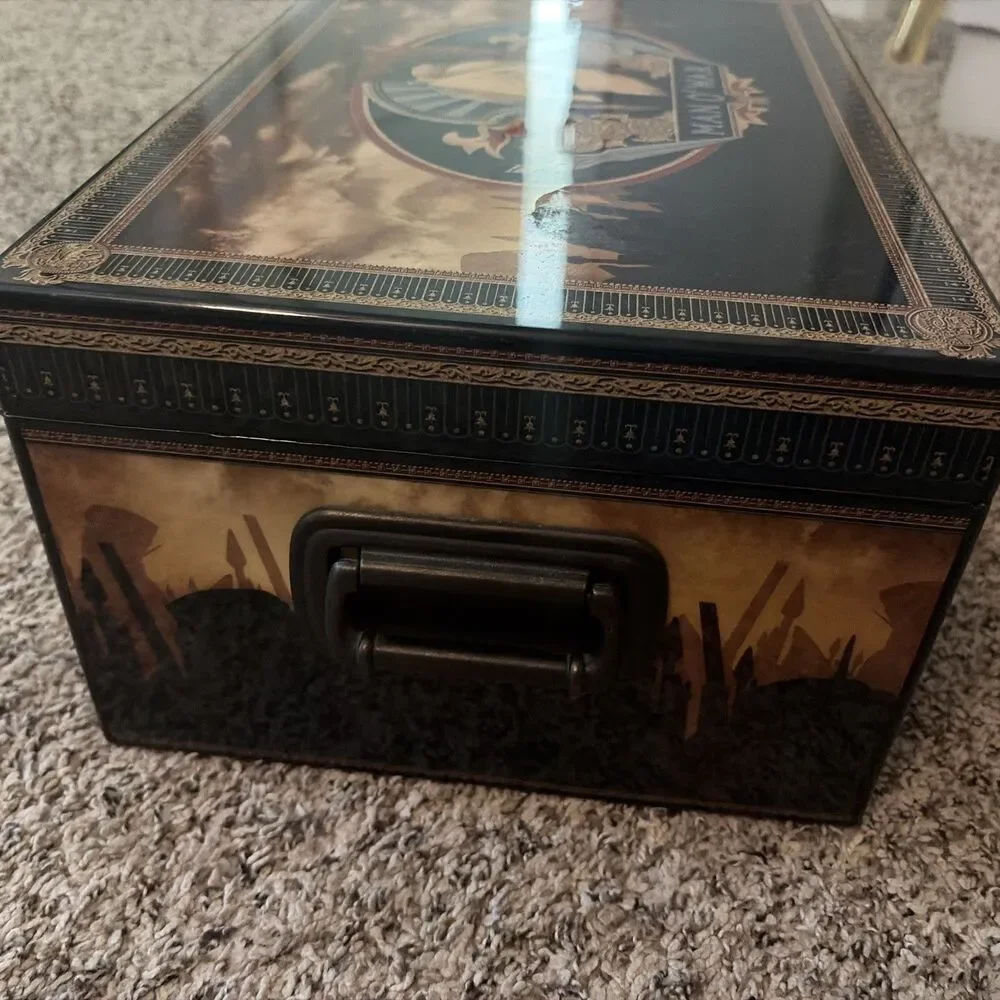 Man O War Large Humidor Spartan Battle Scene Laqured Wood Finish 100 Capacity